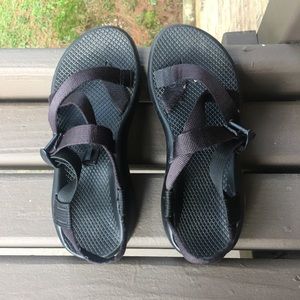 Chacos! W8 regular width